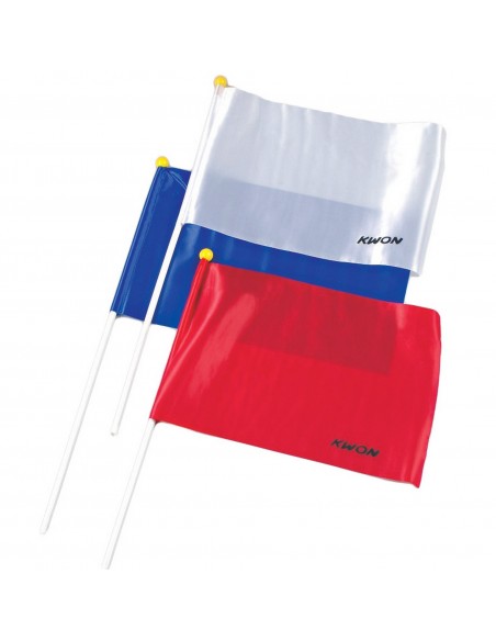 Juryvlaggen met houten palen 