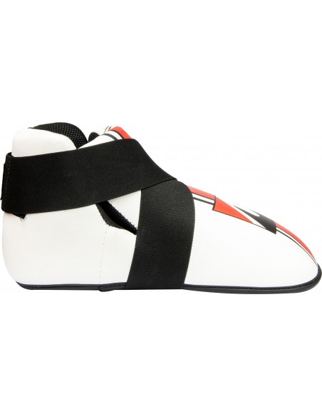 Coups de pied, protège-pieds, équipement de pied   Coups de pied, protège-pieds, équipement de pied