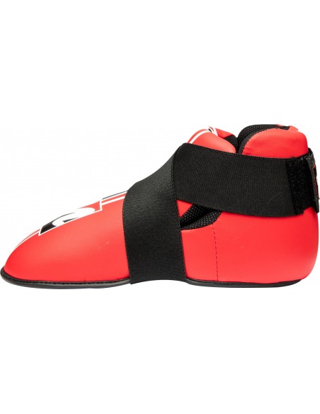 Coups de pied, protège-pieds, équipement de pied   Coups de pied, protège-pieds, équipement de pied