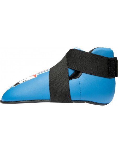 Coups de pied, protège-pieds, équipement de pied   Coups de pied, protège-pieds, équipement de pied