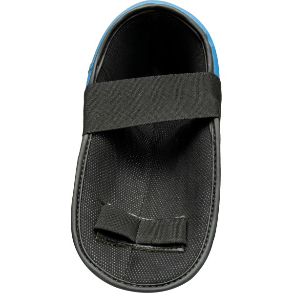 Coups de pied, protège-pieds, équipement de pied